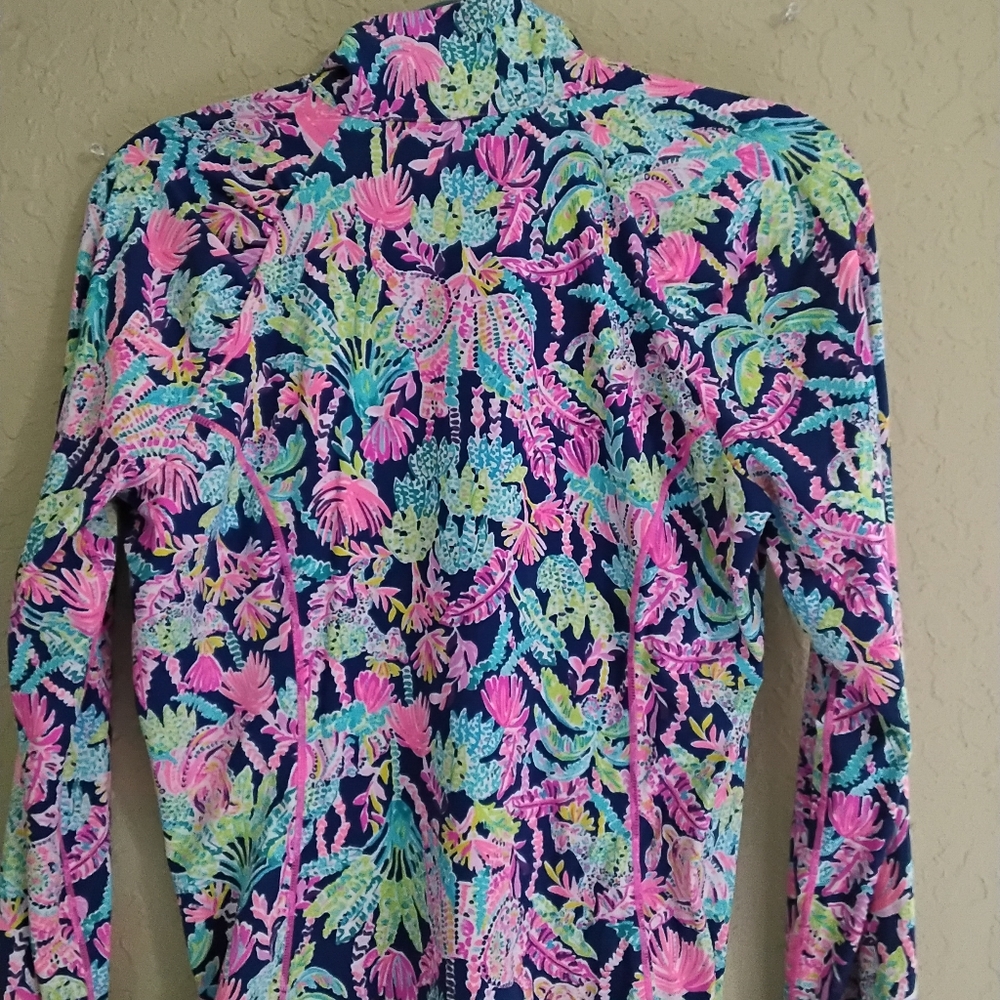 Lilly Pulitzer Luxletic Justine Pullover - Large - Picture 6 of 6